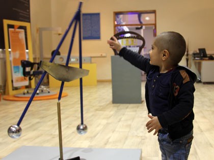 Children of MAHAK at the I.R. Science and Technology Museum