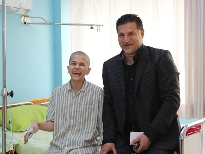 Ali Daei Visits MAHAK