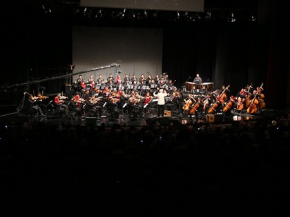 Performing the Romantic pieces of Loris Tjeknavorian for MAHAK children