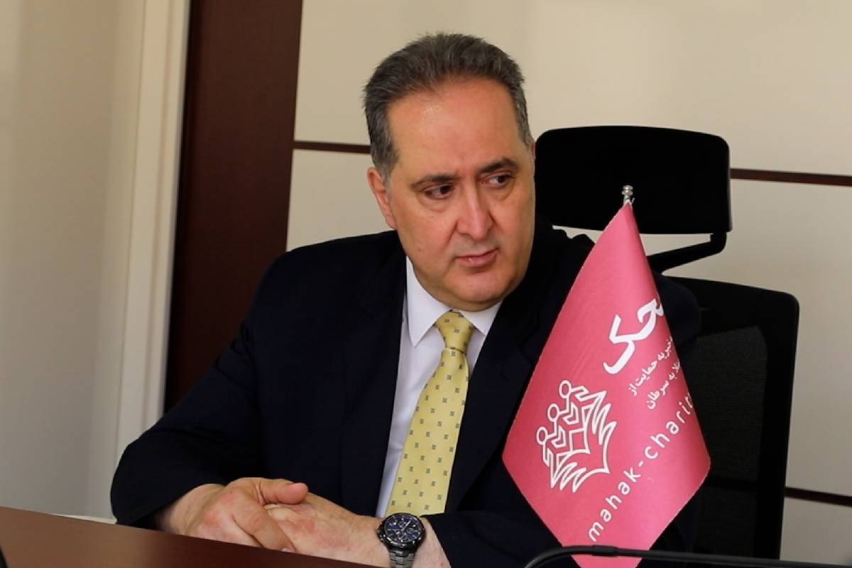 فعالیت جناب آقای دکتر آراسب احمدیان در موسسه خیریه محک